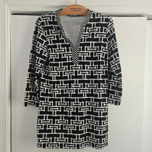 J McLaughlin Black White Print Long Sleeve V-Neck Small Tunic Shirt
